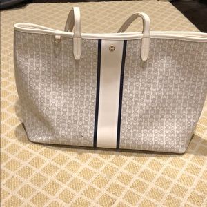 Authentic tory burch tote